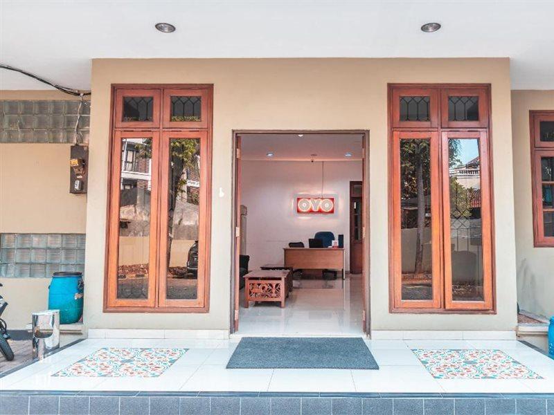 Oyo 1990 Kost Kuningan Executive Boading House Setiabudi Джакарта Экстерьер фото