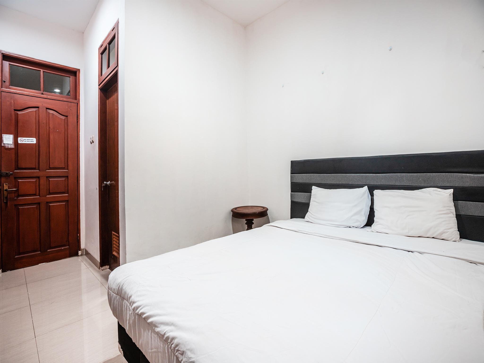 Oyo 1990 Kost Kuningan Executive Boading House Setiabudi Джакарта Экстерьер фото