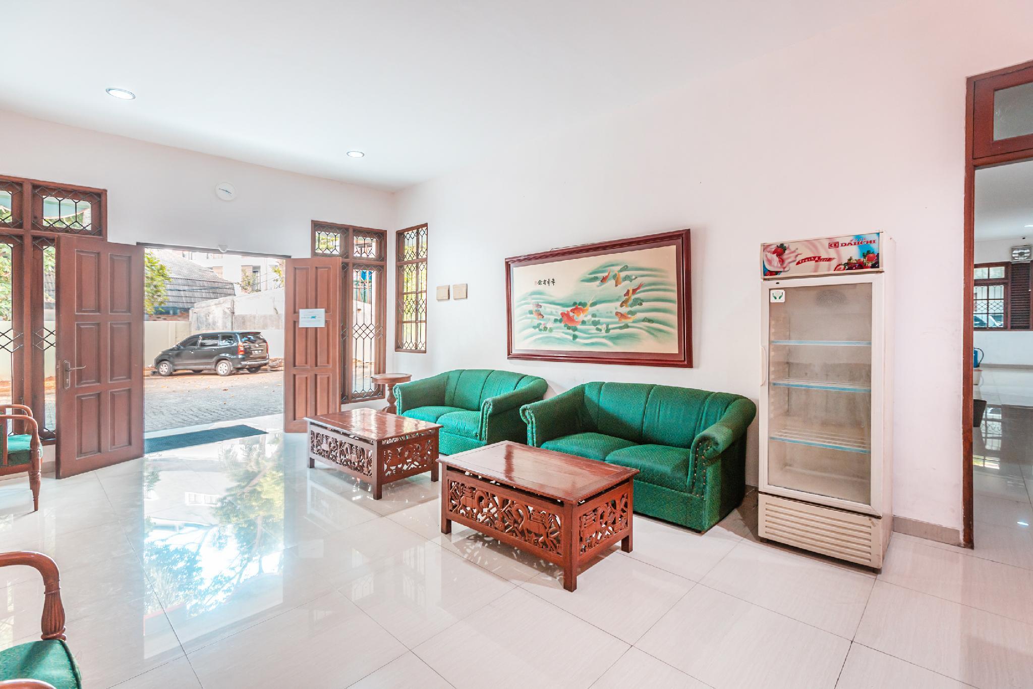 Oyo 1990 Kost Kuningan Executive Boading House Setiabudi Джакарта Экстерьер фото