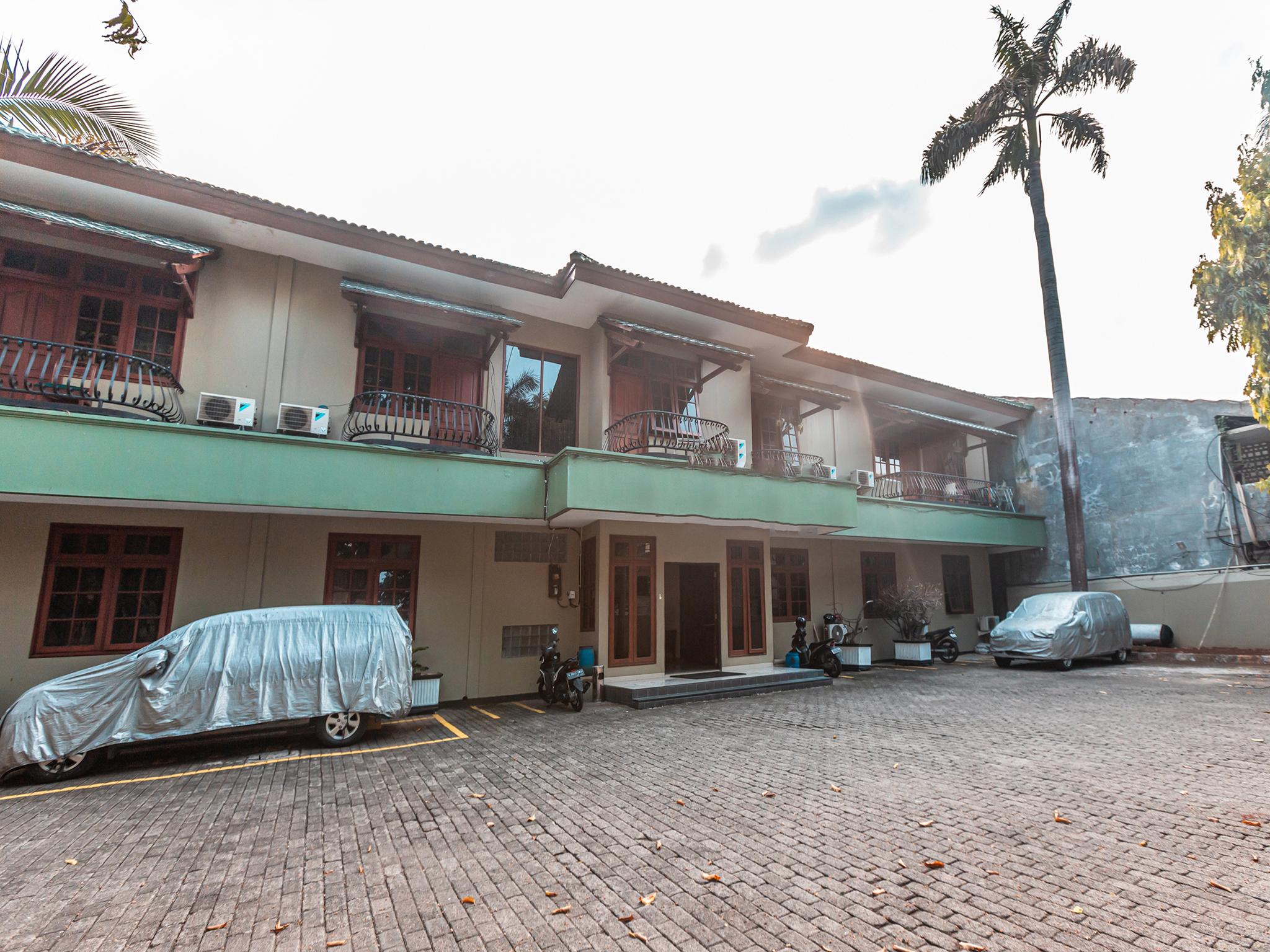 Oyo 1990 Kost Kuningan Executive Boading House Setiabudi Джакарта Экстерьер фото